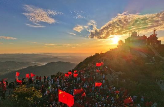 国庆假期第四天，泰安文化旅游活动特色爆棚，凤凰传奇演唱会泰安同步优惠中